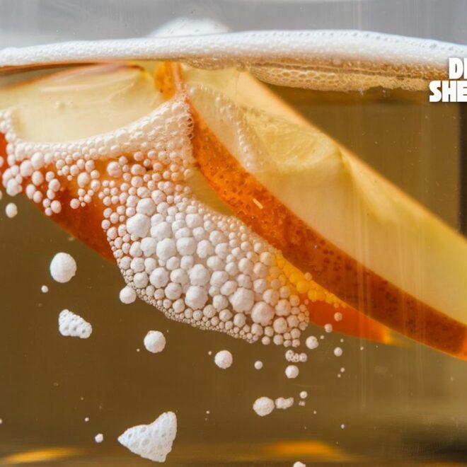 What Happens When You Mix Baking Soda and Apple Cider Vinegar?
